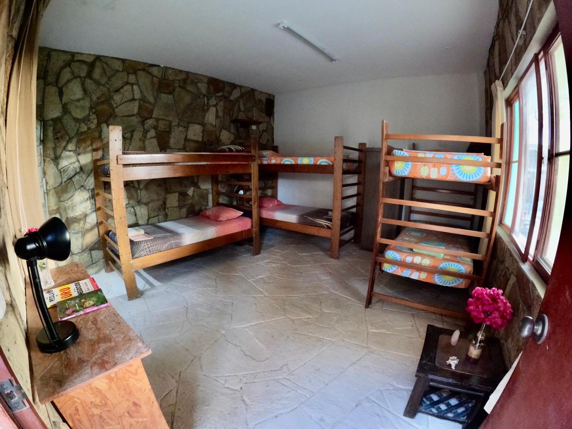 Stone House Mancora 호스텔 외부 사진
